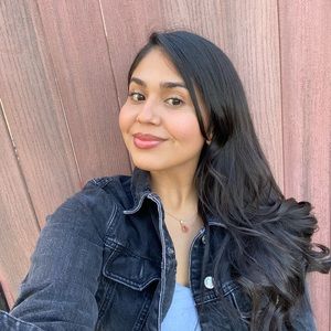 Meet your Posher, Ambar